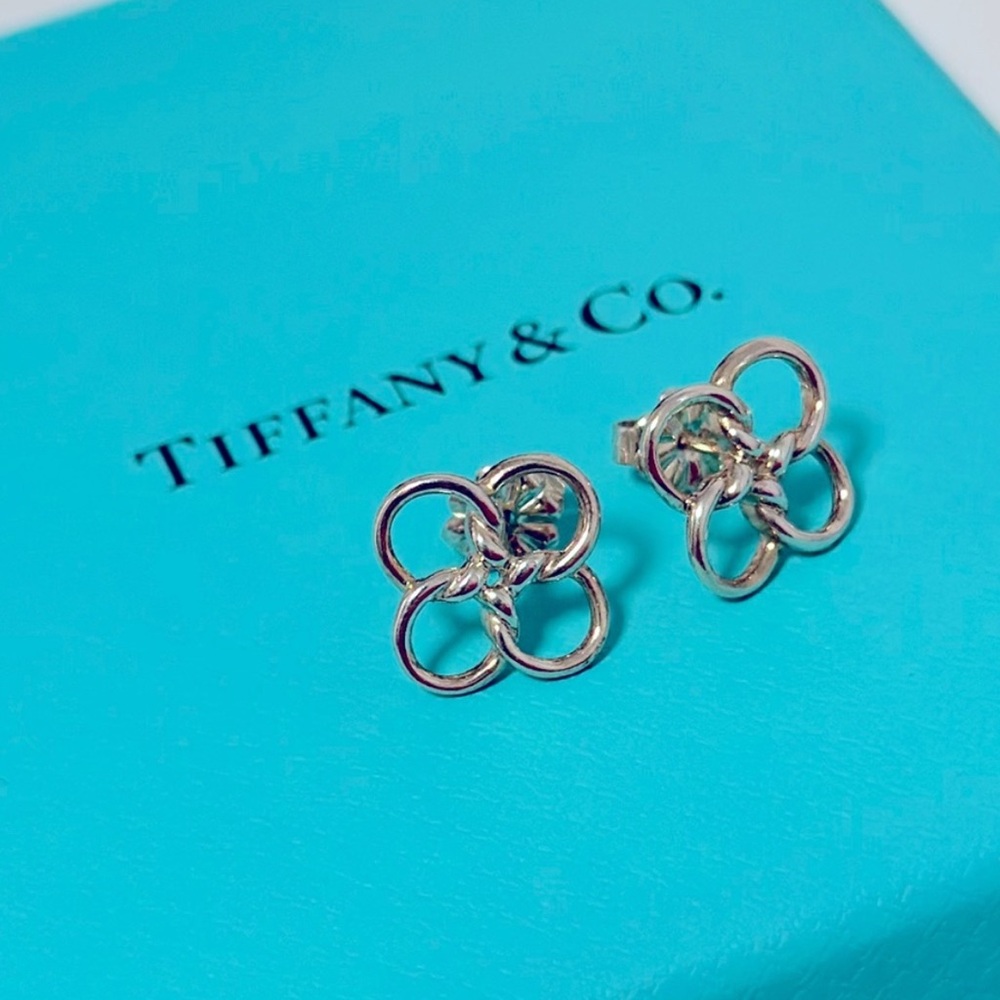 Tiffany & Co. Elsa Peretti Quadrifoglio Earrings (Silver)